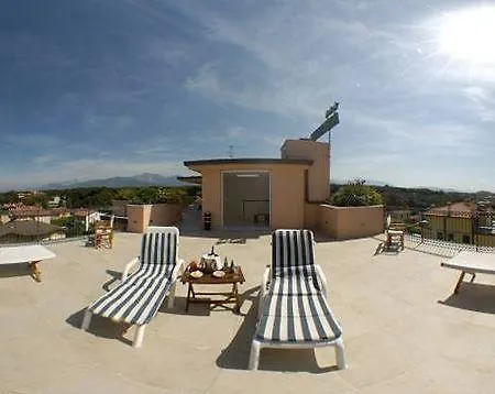 Arianna Отель 3*