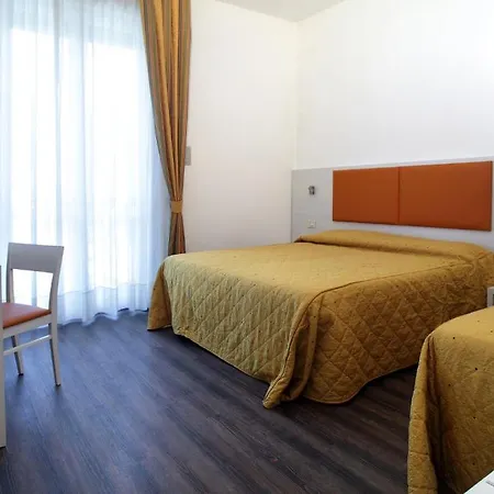 Arianna Szálloda Tonfano