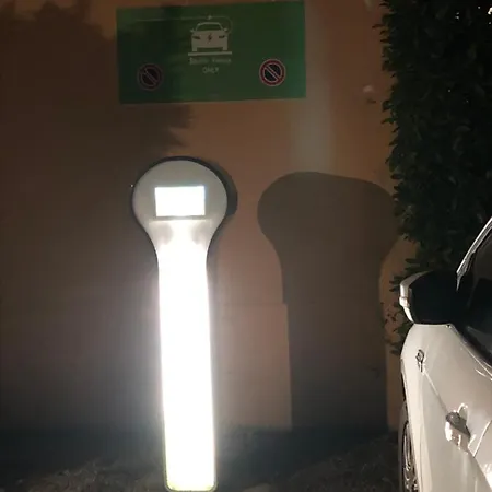 Arianna Готель